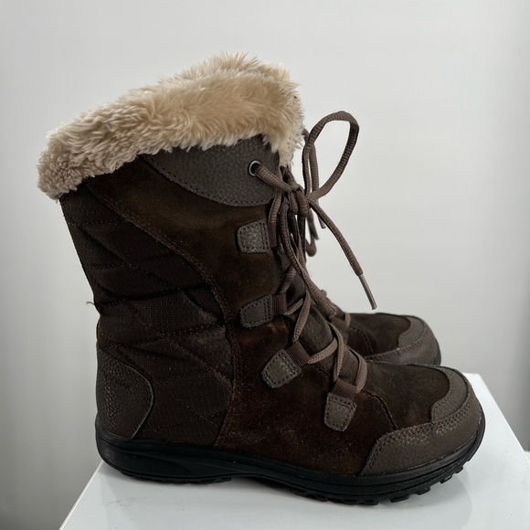 Columbia Ice Maiden ll Boots Ladies Size US6 - Picture 1 of 7